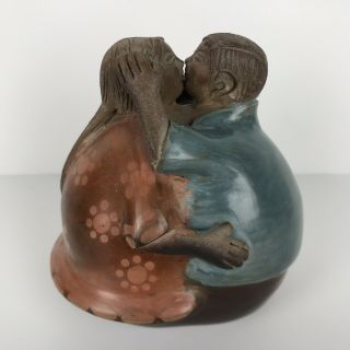 Peruvian Chulucanas Chero Kissing Couple Pottery Rounded Figurine Ceramic Peru