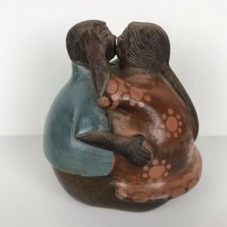 Peruvian Chulucanas Chero Kissing Couple Pottery Rounded Figurine Ceramic Peru 2