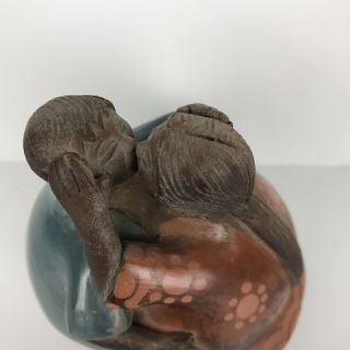 Peruvian Chulucanas Chero Kissing Couple Pottery Rounded Figurine Ceramic Peru 3