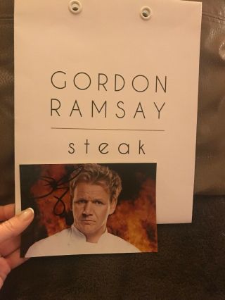 Gordon Ramsay Steak Signed 4 X 6 Photo & Gift Bag - Paris Casino Las Vegas