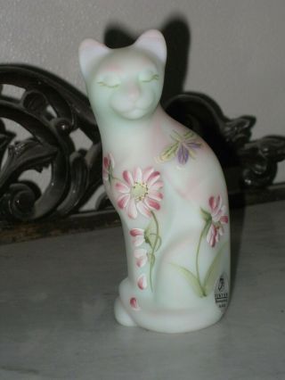 2001 Fenton Glass Hp Lotus Mist Burmese Stylized Cat W/butterfly And Daisies