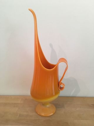 Vintage Mid Century Mod L.  E.  Smith Bittersweet Orange Slag Glass Swung Vase 18 "