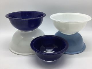 5 Vintage Pyrex Moody Blues White Nesting Mixing Bowls Clear Bottom 322 323 325