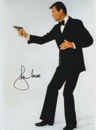 Roger Moore 007 James Bond Official Signed Autograph James Bond Classic 007 Pose