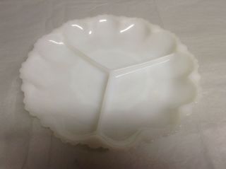 VINTAGE WHITE MILK GLASS DIVIDED SERVING DISH OR CANDY DISH 2