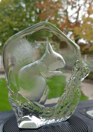 Mats Jonasson Squirrel Paperweight Hand Crafted Crystal 3