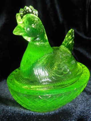 Green Vaseline glass hen chicken on nest basket candy dish rooster chick Uranium 3