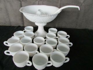 Thatcher Mckee Hobstar Concord Pattern Milk Glass Punch Bowl W/ 18 Cups E - 68