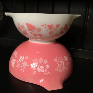 Great Price Pyrex Gooseberry Cinderella Bowls Pink @ White Pair