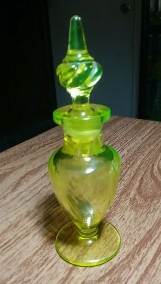Vintage Tiffin Vaseline Glass Milady Optic Swirl Perfume Bottle.  1926 - 1935. 3