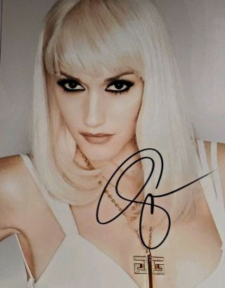 Gwen Stefani Hand Signed 8x10 Photo W/ Holo