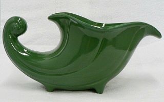 Red Wing Pottery Green Horn Of Plenty Vase 1562