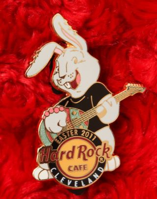 Hard Rock Cafe Pin Cleveland Easter Bunny Egg Guitar T Shirt Logo Lapel Hat Le