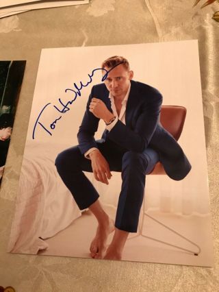 Tom Hiddleston Sexy 8x10 Signed Photo Autograph Picture