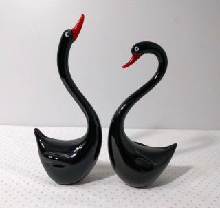 2 Black Murano Glass Swans Birds Red Beak Art Glass Sculpture Vintage Taiwan 19