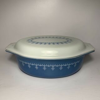 Vintage Pyrex Blue White Snowflake Oval Casserole Dish With Lid 045 2 1/2 Quart