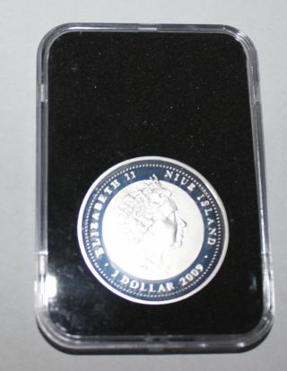 2010 NIUE $1 FINE SILVER YEAR OF THE TIGER 1 OZ.  COLOR BU COIN IN HOLDER - - NR 2