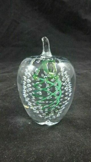 Vintage Kraft Art Glass Apple W/ Clear Controlled Bubble Paperweight