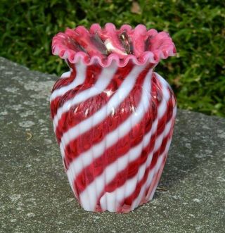 Fenton Cranberry Opalescent Spiral Optic Vase Ribbon Edge 5 " Glass