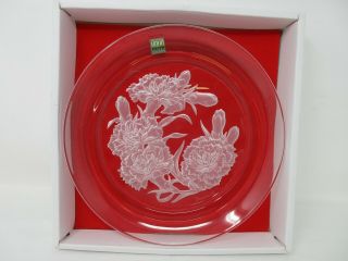 Hoya Crystal Flower Of The Month Carnations Plate