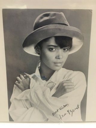 Lisa Bonet Signed Autographed Picture Cosby Show Angel Heart Enemy Of The State