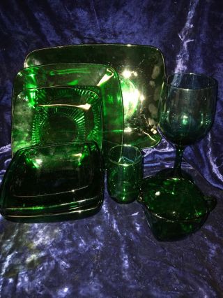 Vintage Anchorglass Anchor Hocking Forest Green 9 Pc Service For One,  Creamer