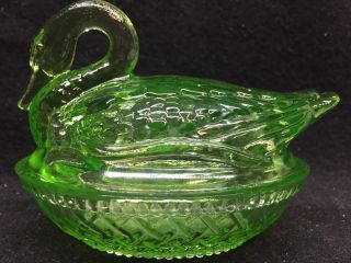 Green Vaseline Glass Swan On Nest Basket Candy Dish Uranium Wedding Butter Neon
