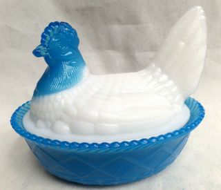 Chicken Glass Hen On Nest Covered Dish Wsc 5 " Blue Nest White & Blue Top D