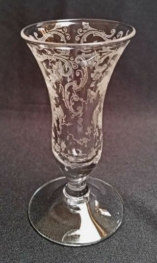 Cambridge Glass Chantilly Small Favor Vase Or 1327 1 Oz Cordial,  Holds 1 Ounce
