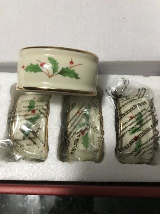 Lenox Christmas Holiday Napkin Rings Set Of 4 (holly & Berries) Fine China,