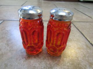 Vintage L E Smith Red Amberina Salt And Pepper Shakers Moon & Stars Pattern