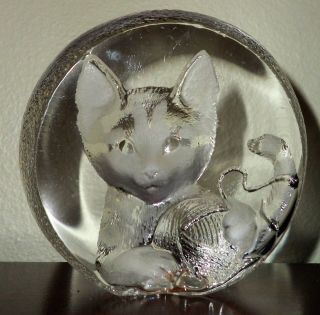 Mats Jonasson Sculpture Crystal Paperweight Kitten With Ball Of Yarn 3333