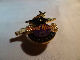 Hard Rock Cafe Pin Phoenix 1999 Halloween Witch Flying On Broom Over Logo