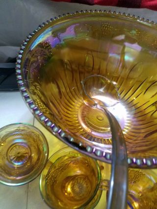 VINTAGE INDIANA HARVEST GRAPE AMBER CARNIVAL GLASS PUNCH BOWL W/ 12 CUPS & Ladl 2