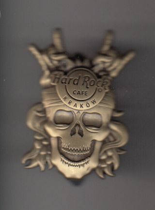 Hard Rock Cafe Pin: Krakow 3d Gold Skull With Rockin Hands Le300