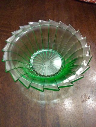 Jeanette Glass Sierra Pinwheel Green Glass 5 1/2 " Cereal Bowl
