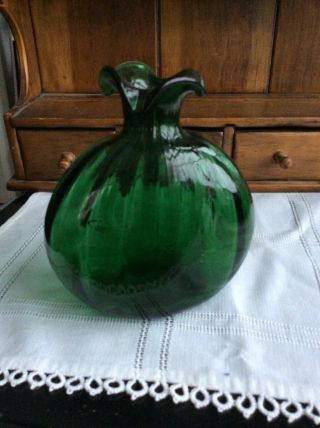 Mid Century Modern Emerald Green Art Glass Vase 5.  5” 3