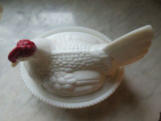 Vintage Westmoreland Milk Glass Hen on a Nest Covered Dish 2
