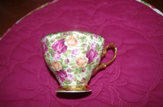 Royal Albert " Old Country Roses " Chintz Tea Cup