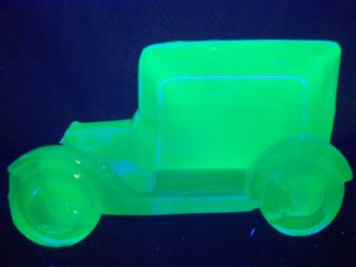 Blue Vaseline Glass Taxi Antique Car Sedan Uranium Candy Container Ford / Chevy