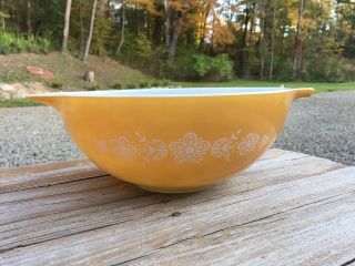 Vintage Pyrex Gold Butterfly 4 Qt Cinderella Mixing Bowl 1