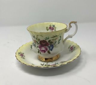 Royal Albert Teacup & Saucer Flowers On Yellow Background Vingtage Roses