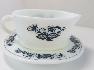 Vintage Pyrex Old Town Blue Gravy Boat With Underplate