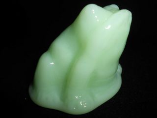 Jadeite Green milk Vaseline solid glass Frog / Toad Figurine Paperweight uranium 3