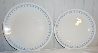 Set 2 Corelle Blue Snowflake Garland Plates 8 1/2 " Lunch & 10 1/4 " Dinner Vguc