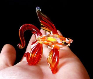Murano Italy Style 2.  3 " Red Art Glass Aquarium Figurine Tropical Fish Ornament