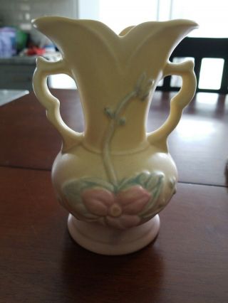 Vintage Hull Art Pottery Wildflower Vase W 1 - 5 1/2