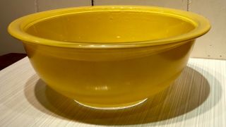 Pyrex 323 1.  5 L Vintage Corning Yellow Mixing Bowl With Clear Bottom 8 1/2 " Top