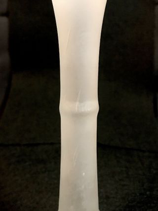 Ardco White Frosted Satin Glass Bud Vase Scalloped Ruffled Edge Bamboo Decor 3