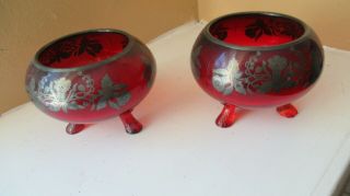 Set Of 2 Footed Glass Decorative Bowls Red With Silver Leaves As Embellishment